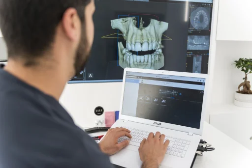 Imagen de Clínica Rubal Dental (14 de 14)